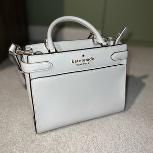🤍♠️WHITE KATE SPADE CROSSBODY PURSE♠️🤍